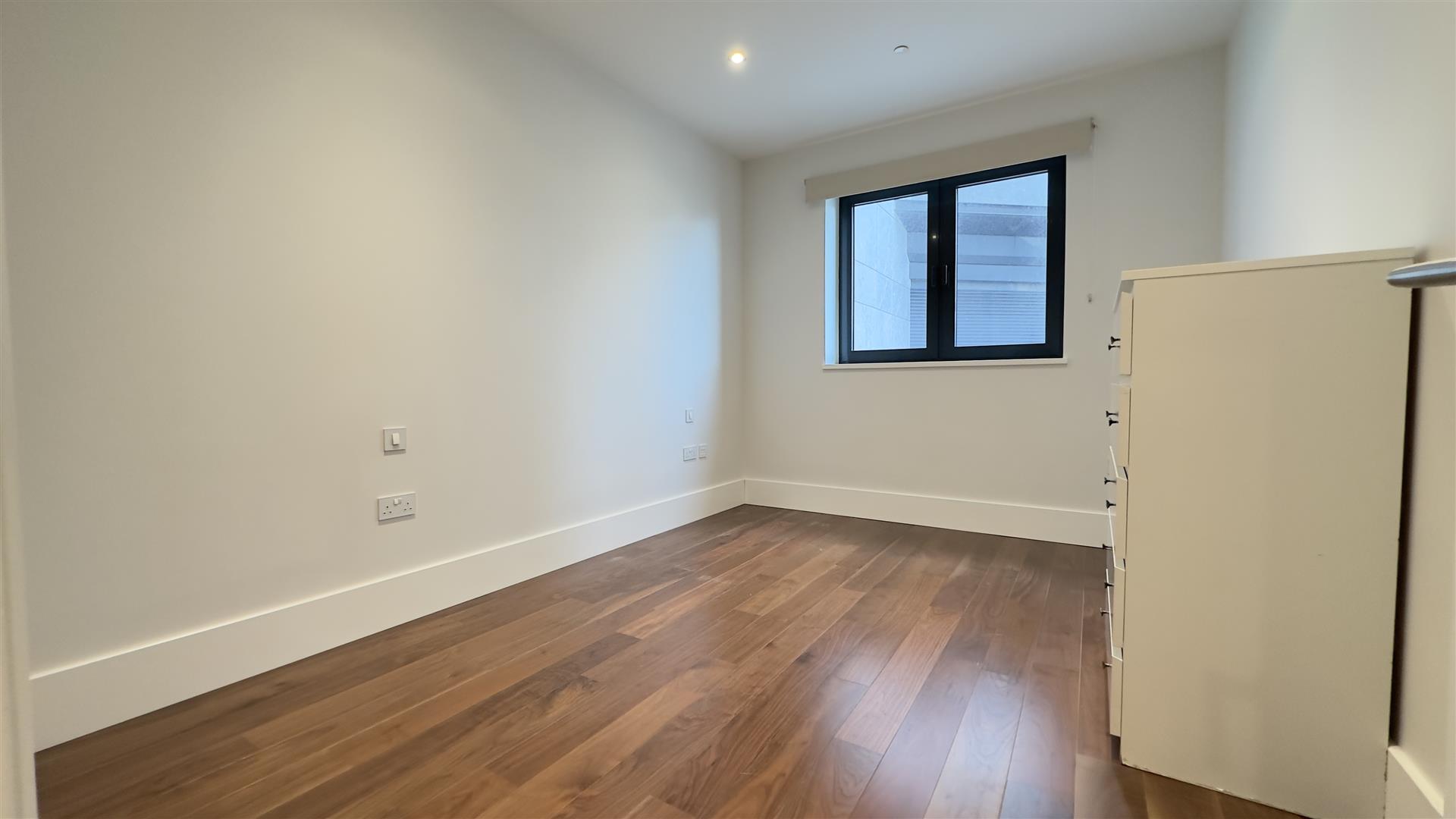 Image of Apartment - 3 Bedrooms - 2 Bathrooms for Rental in Midtown-Gibraltar, Image 2